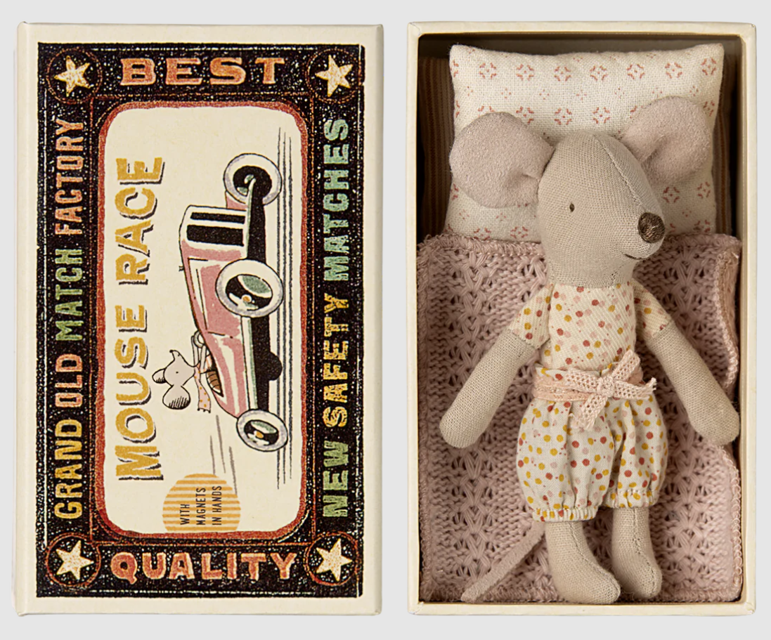 LITTLE SISTER MOUSE IN MATCHBOX