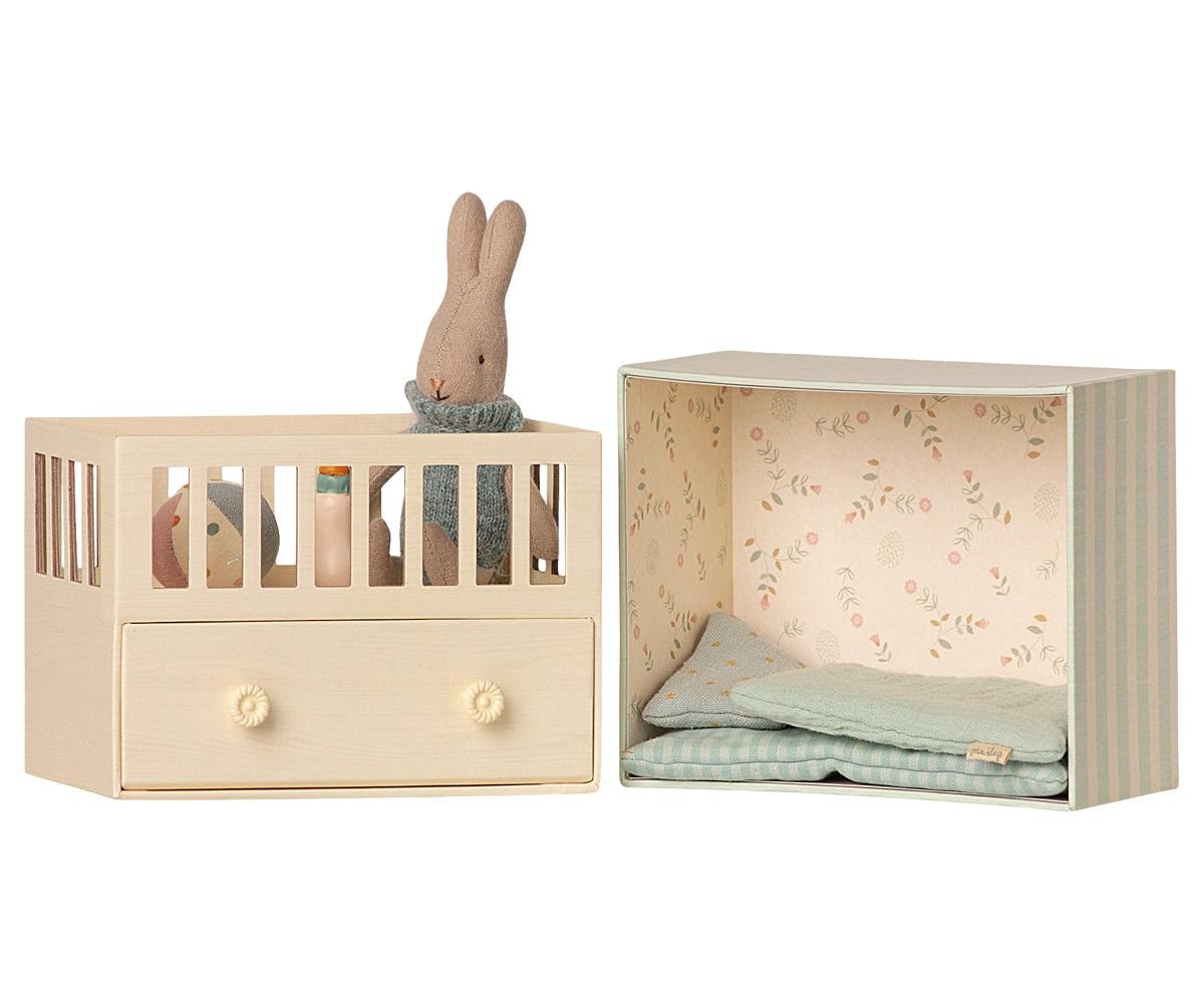 BABY ROOM WITH MICRO RABBIT